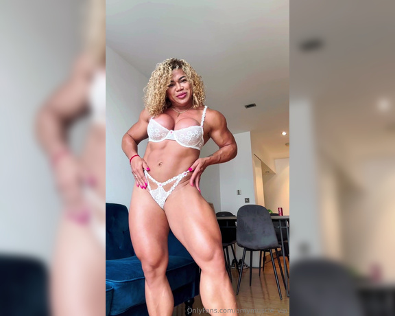 Amy Muscle VIP aka amymuscle_vip OnlyFans - Let’s play…