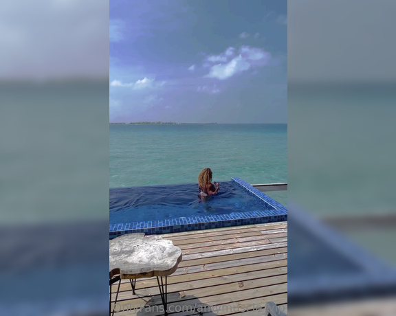 Amy Muscle VIP aka amymuscle_vip OnlyFans - Bare back Sex in the Maldives Watch me enjoying my private pool in my ocean