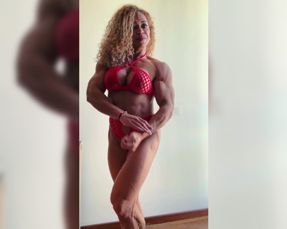 Amy Muscle VIP aka amymuscle_vip OnlyFans - Posing 1 Day before winning my Bodybuilding Show