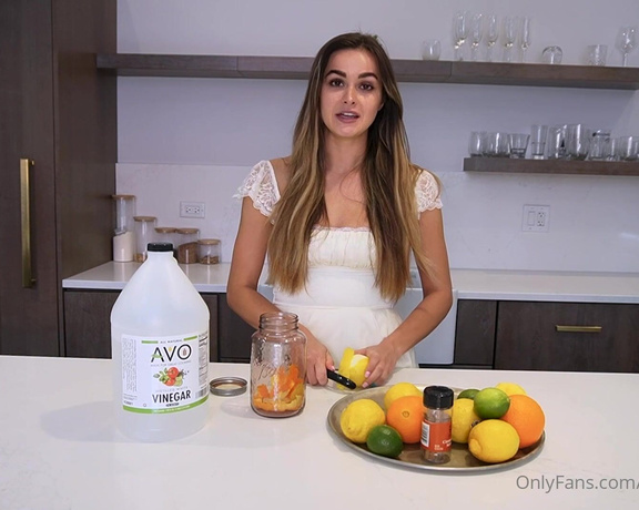 Chem with Wren aka chemwithwren OnlyFans - Don’t throw away your citrus rinds! Put them to use and make an all natural cleaner!