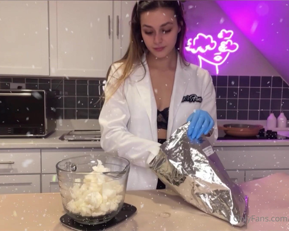 Chem with Wren aka chemwithwren OnlyFans - Come satisfy your sugar cravings and learn how to make this delicious looking soap frosting!