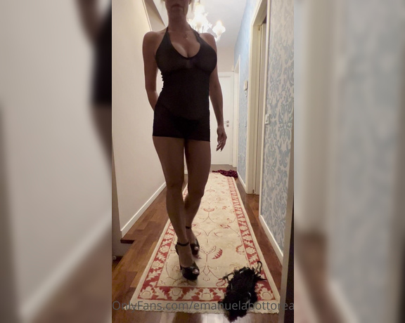 Emanuela Botto aka emanuelabottoreal OnlyFans - Scusate il rritardo ma un ora per caricare solito problema Spero facciate sogni doro Oppure