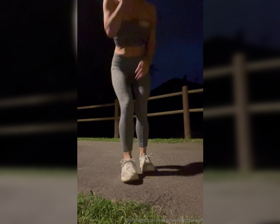 Emanuela Botto aka emanuelabottoreal OnlyFans - Passeggiata con mini video tranquillo,,preparatevi nei prossimi giorni ad una bella mini live a sorpresa #iostoconlabotto