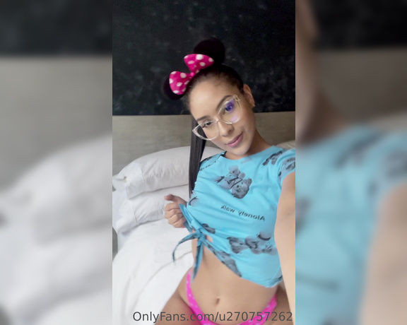 Samie Vera aka samievera OnlyFans - Swipe all the way right to see the video )