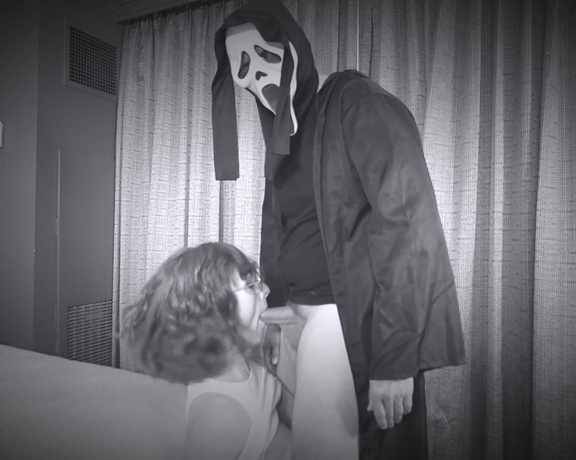 (ManyVids) POVProfessor - Doe's Halloween Adventure with Ghostface black and white