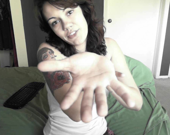 Lucy Skye - Cum on my Huge Hands, Hand Worship, Hand Fetish, Cum Countdown, Femdom POV, POV, ManyVids