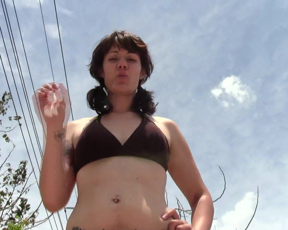 Lucy Skye - Giantess Lucy Belittles You, Giantess, Giants, Femdom, Vore, Squash / Smother, ManyVids