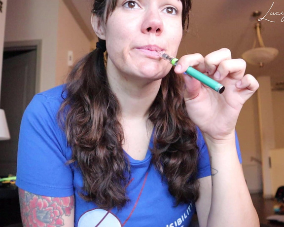 Lucy Skye - VapePen Chit Chat, Vaping , Brunette, Casual, ManyVids