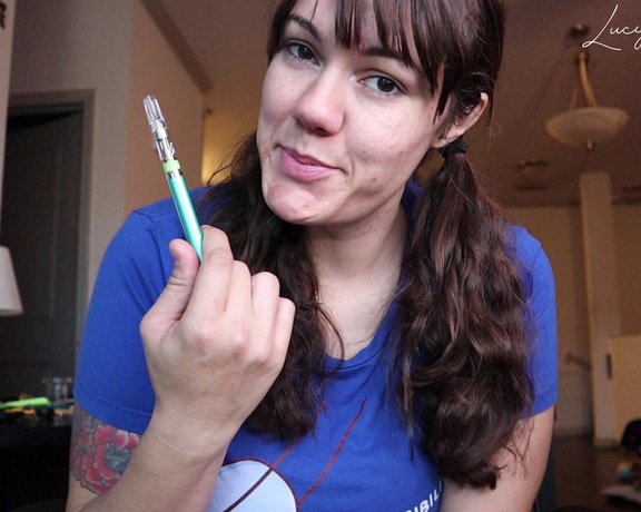 Lucy Skye - VapePen Chit Chat, Vaping , Brunette, Casual, ManyVids