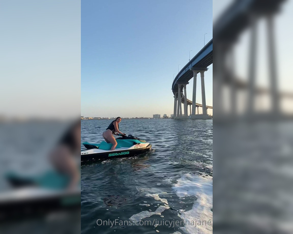 Juicyjennajane - Sunday Funday on the water! Ty (12.06.2022)