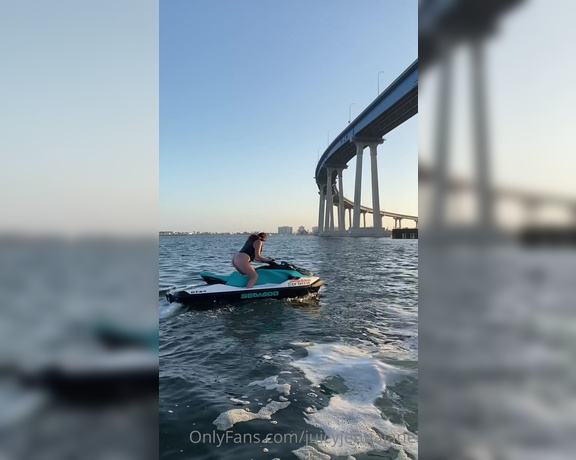 Juicyjennajane - Sunday Funday on the water! Ty (12.06.2022)