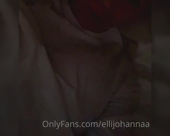 Ellijohannaa - Don’t judge my brain is not working mins after waking up G2 (03.09.2022)