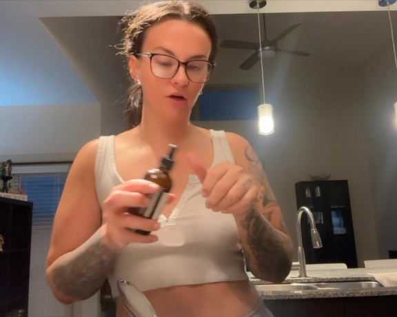 Margo Mac aka margomac OnlyFans - VLOG 810 went live for a few hours, ate cava and made body butter