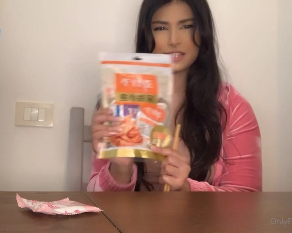 Aeluin aka aeluin OnlyFans - What I bought from the Asian convenience store Mukbang!! I know a lot of you have