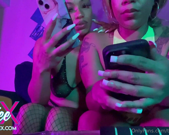 Ashlee X aka therealashleex OnlyFans - Live show