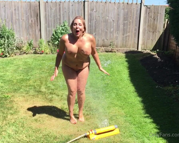 Curvy Claire aka curvyclaireuk OnlyFans - The best way to cool off on a hot sunny day is under a sprinkler