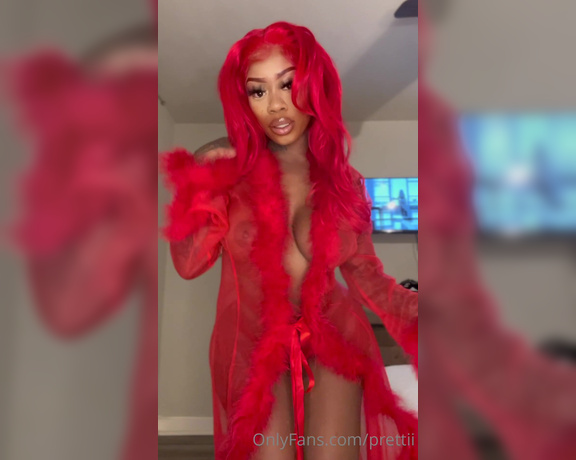 Prettii Pussii Palace aka prettiipaaiid OnlyFans Video 8951