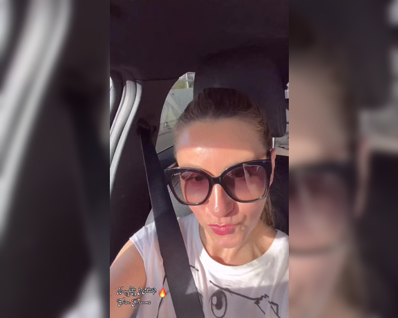 Elisa Dreams aka elisadreams OnlyFans - Having fun in the car while heading to Spain