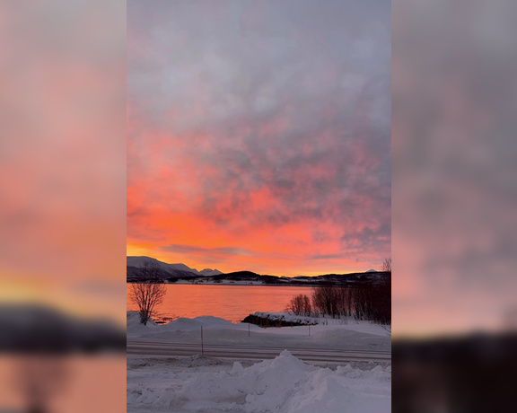 Elisa Dreams aka elisadreams OnlyFans - Sunrise over Tromso, MAGNIFICENT