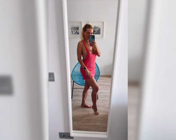 Elisa Dreams aka elisadreams OnlyFans - Hello Loves Yesterday morning in Ibiza with my little pink outfit I wish you