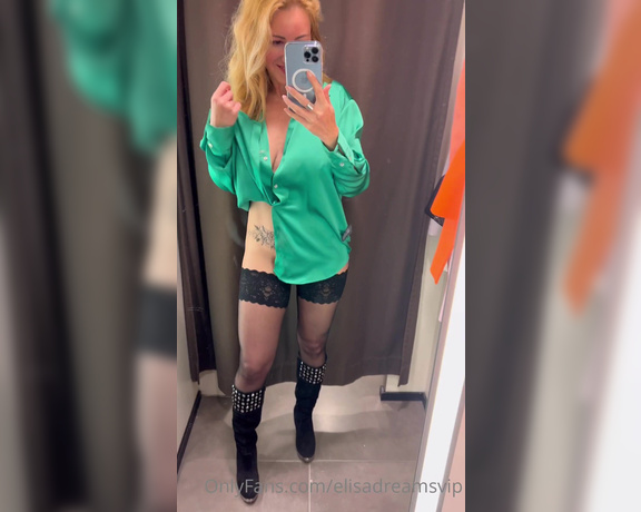 Elisa Dreams aka elisadreamsvip OnlyFans - Last week while shopping Trying on different outfits in the fitting rooms while showing you