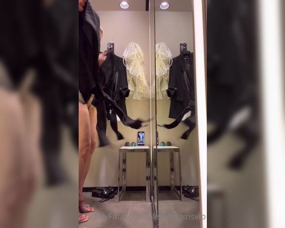 Elisa Dreams aka elisadreamsvip OnlyFans - Having fun in the fitting room