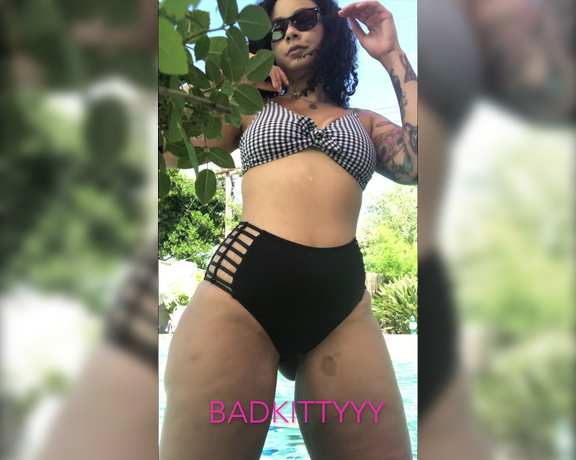 BADKITTYYY - Poolside Body Worship