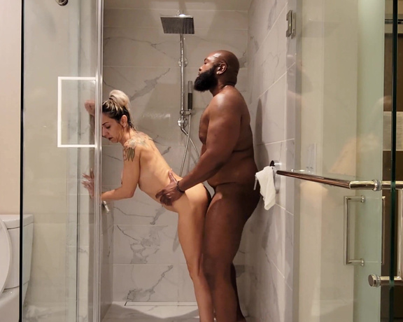 ChocolateBeastAz - Shower Sex w Persian Milf Venice