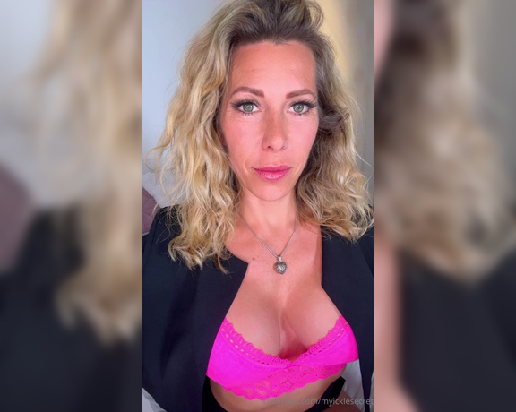 Kelly Jenson aka myicklesecret OnlyFans Video 5136