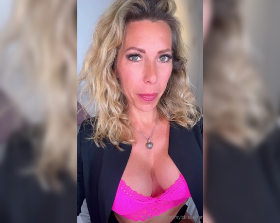 Kelly Jenson aka myicklesecret OnlyFans Video 5136