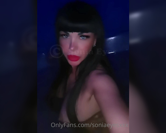 Sonia Eyes aka soniaeyesxxx OnlyFans - Monelli mieiiii come state dato che avevo qualche minuto libero in sauna, ne ho approfittato per