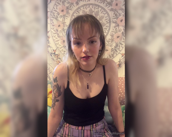 Gibbymoo aka gibbymoo OnlyFans - My first ever sex toy tour!! Here I share all my sex toys with you… you