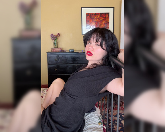 Kae Yli aka kae_yli OnlyFans - Red lips + black dress = timeless combo