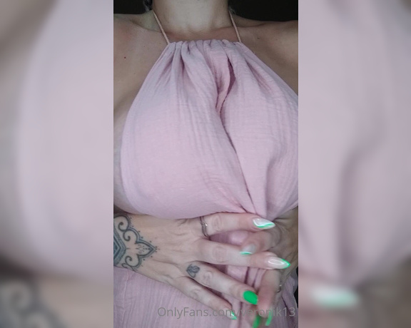 Veronik13 aka veronik13 OnlyFans - Me ayudas