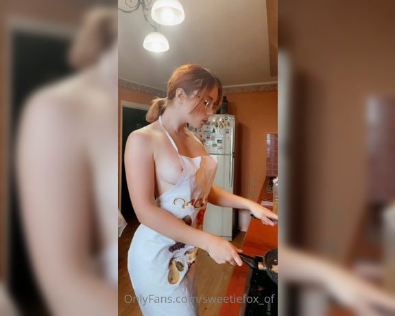 Sweetie Fox aka sweetiefox_of OnlyFans - Want to see me in your kitchen I cook well I can fry the meat