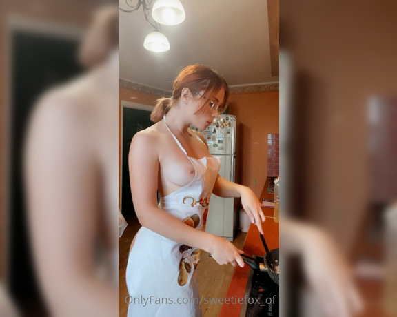 Sweetie Fox aka sweetiefox_of OnlyFans - Want to see me in your kitchen I cook well I can fry the meat