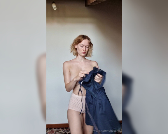 Luiza Conlaz aka luizaconlaz OnlyFans - TRY ON HAUL Ti piace il mio look da innocente parstorella Sappiamo entrambi, per, che