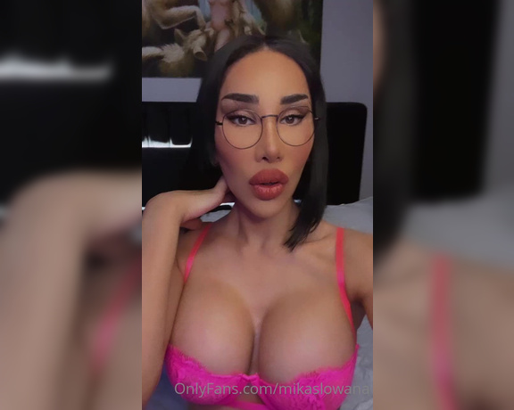 Mika slowana aka mikaslowana OnlyFans - Bu videoya tip atan devamn izler ) erde ustalar tadilat yapyor ok kasl ve yakskllar bir