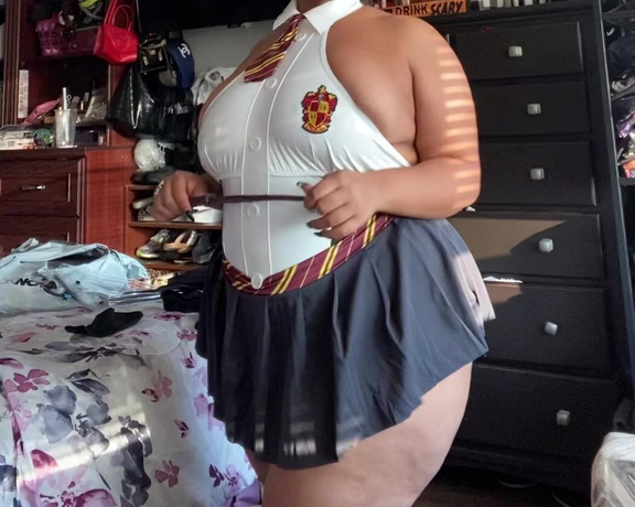 Kathrynn Marie aka katmari23 OnlyFans - Sneak peek of my cosplay for this year and I have another costume coming Friday