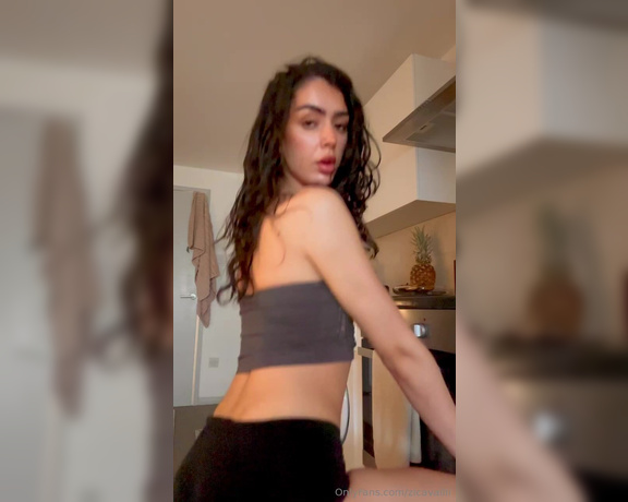 Zi Cavalli aka zicavallii OnlyFans Video 6056