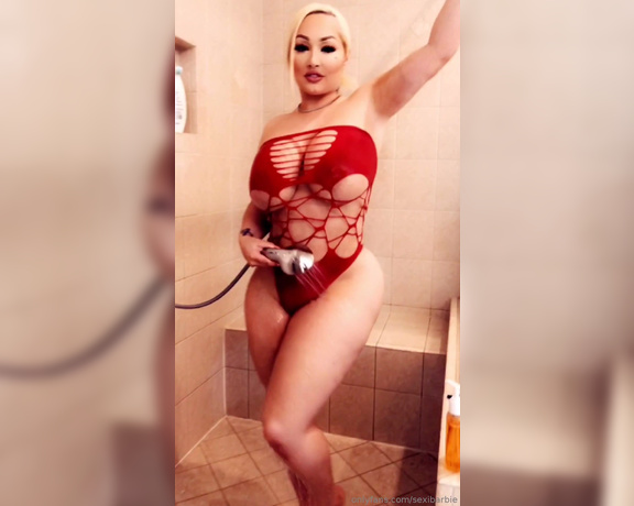 Everyone Loves Tanya aka everyonelovestanya OnlyFans - Want to shower with me