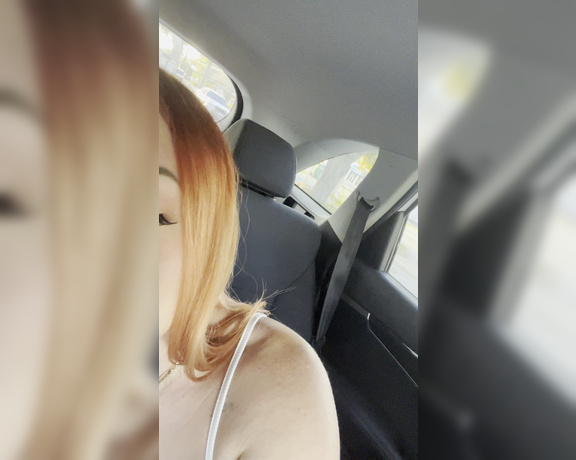 HoneyBunnyBA - Squirting in My Car