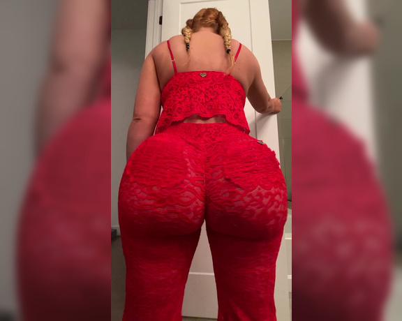 Bambi Doe aka bambidoe OnlyFans - Should I make some more twerking videos for you