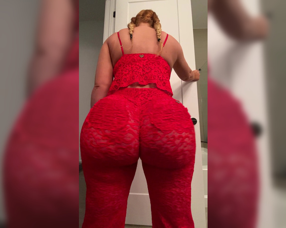 Bambi Doe aka bambidoe OnlyFans - Should I make some more twerking videos for you