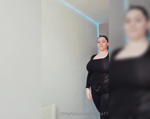 Busty Klara aka bklara11 OnlyFans - Bouncing around just before I run to do some errands