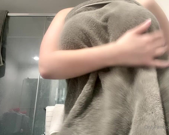 Mimsy Heart aka mimsyheart OnlyFans Video - drying off