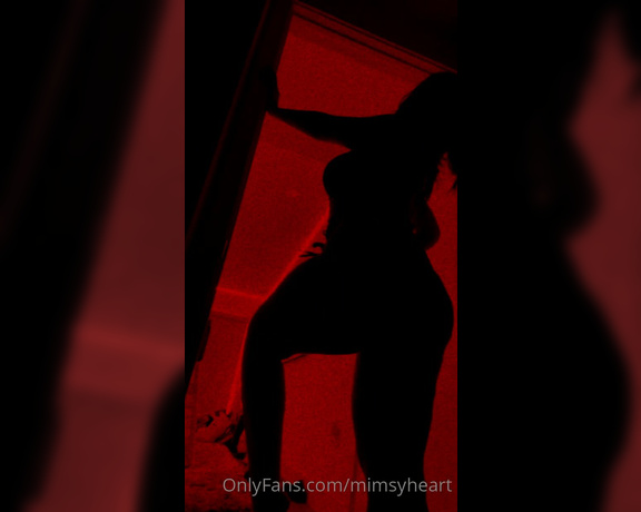 Mimsy Heart aka mimsyheart OnlyFans Video - longer clips i found from my silhouette challenge