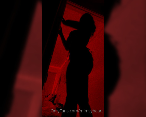 Mimsy Heart aka mimsyheart OnlyFans Video - longer clips i found from my silhouette challenge