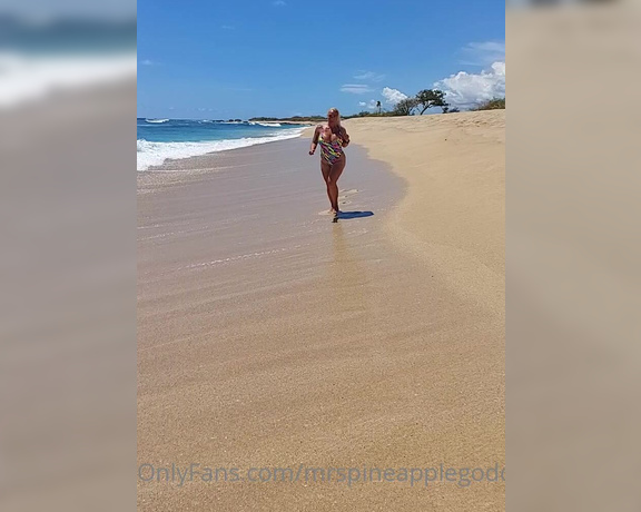 Mrs pineapple goddess aka mrspineapplegoddess OnlyFans Video - Little running and walking along the beach