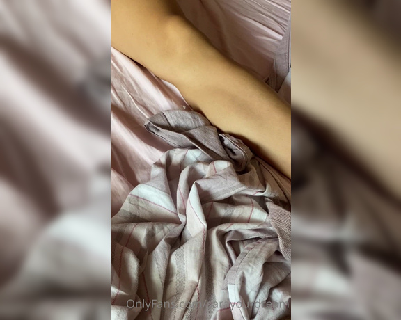 SaraYourDream aka sarayourdream OnlyFans Video - Buongiorno amori chi vuole vedere come gioco con la mia patatina